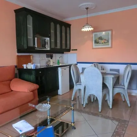 Puerto Del Carmen Sleeps 5 Pool Wifi Daire *